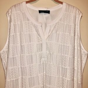 Jones New York Women’s Plus Lace sleevelessBlouse